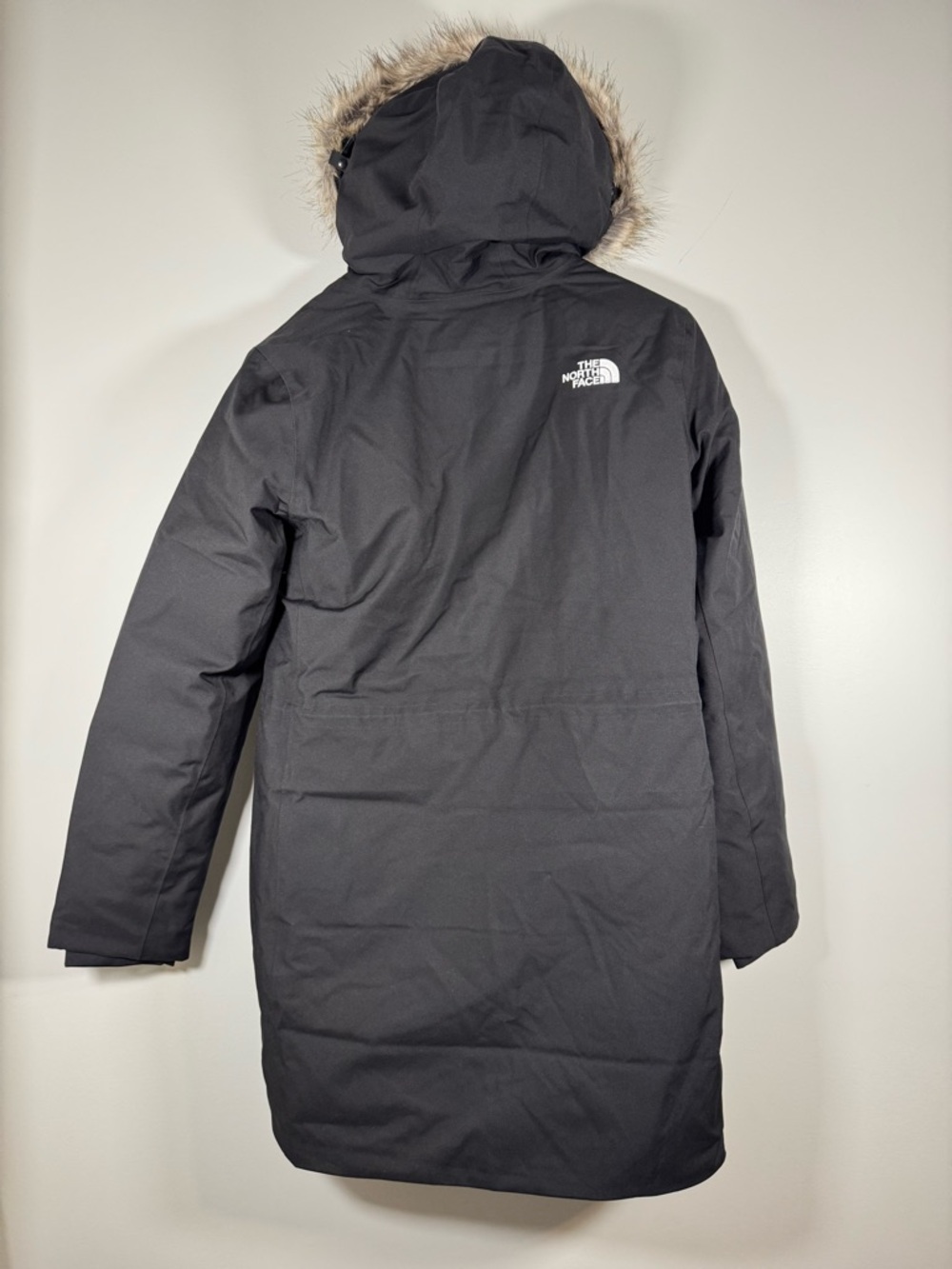 The North Face Women’s Arctic Parka Medium NWT - Picture 9 of 9
